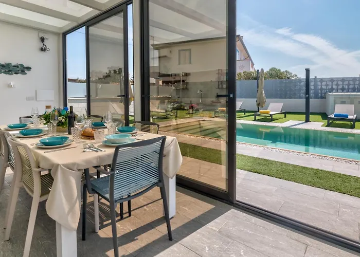 Sabbie Rosse 6, Emma * Ovile la Marinella