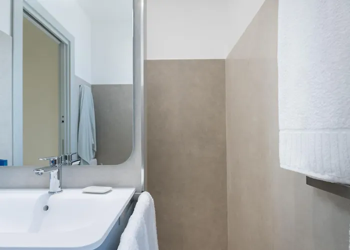 Willa Sabbie Rosse 6, Emma Ovile la Marinella