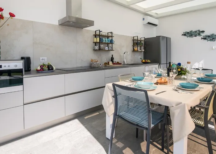 Sabbie Rosse 6, Emma